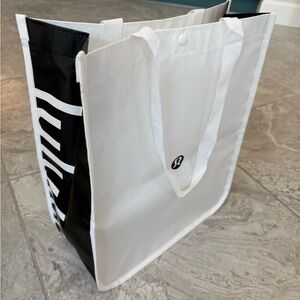 lululemon Large White and Black Tote Bag